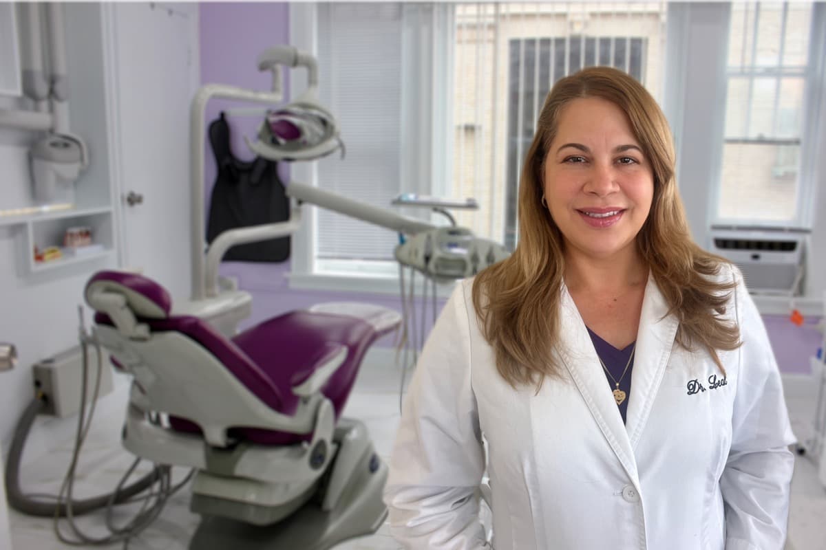 Dr. Yillian Leal, DMD
